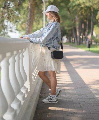 🌟
Я предлагаю широкий спектр услуг, чтобы удовлетворить все твои фантазии и желания. Я знаю, как сделать тебя счастливым и расслабленным в моей компании. 💋
Мы можем провести время, полное страсти и нежности, или, если ты хочешь, я могу быть игривой и сексуальной. Я всегда открыта для экспериментов и новых приключений. 😉
Фото, предоставленные здесь, - мои настоящие фотографии, и я уверена, что они добавят интереса к нашей встрече. ✨
У меня множество положительных отзывов от довольных клиентов, которые уверены, что я самая лучшая в Москве. 🌟
Я живу в Москве и с нетерпением жду того момента, когда ты почувствуешь возбуждение и невероятное блаженство в моих объятиях. 💕
Не медли, приходи, чтобы насладиться идеальным сочетанием страсти, нежности и интимного удовлетворения. Я обещаю тебе незабываемое свидание. 👄 9241, 28 лет